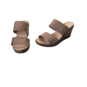CROCS Brown Wedges